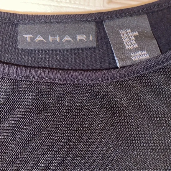 Tahari Women’s  Stretchy Short Sleeve Top  in Black with Mesh Neckline Size Med - Picture 3 of 6